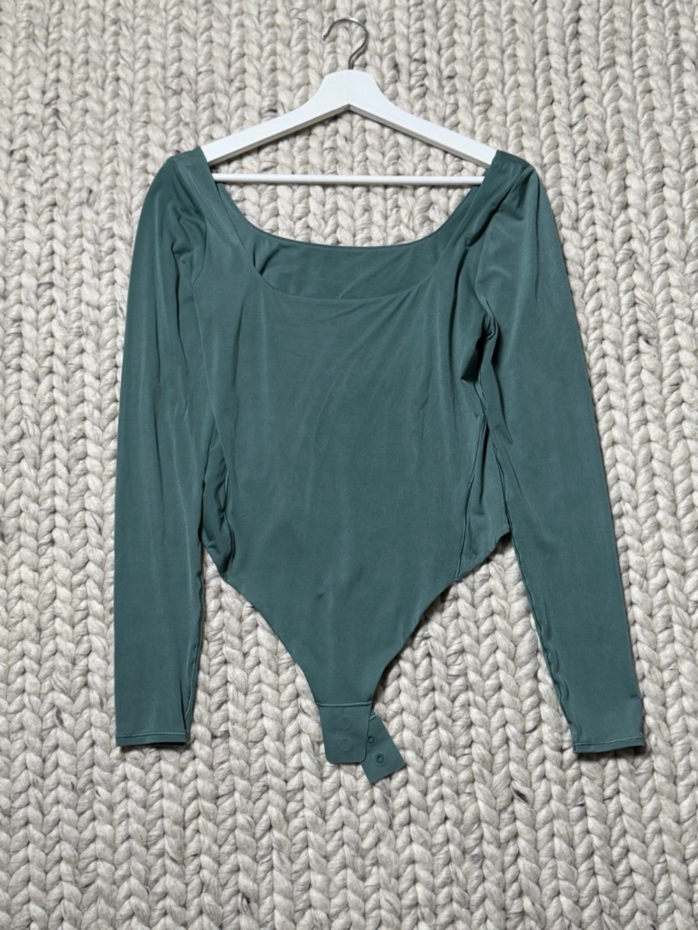 LULULEMON-Long Sleeve Scoop Neck Bodysuit in Dusty Teal